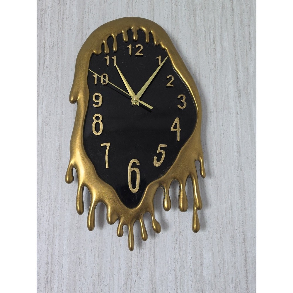 Handmade Resin Dripping Clocks